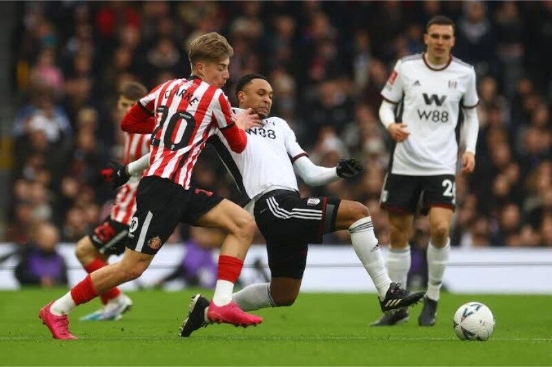 Sunderland gặp khó trước Fulham