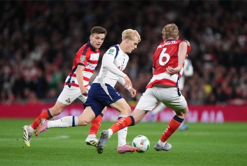 Tottenham sẽ gặp khó khăn trước Charlton